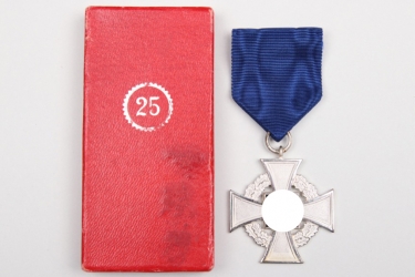 25 years Faithful Service Award in case