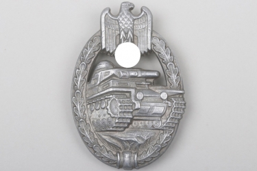 Tank Assault Badge in silver - semi-hollow