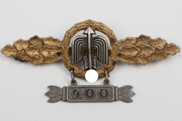 Squadron Clasp for Jäger in gold with "400" hanger