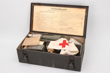 Wehrmacht first-aid box with 1944 content