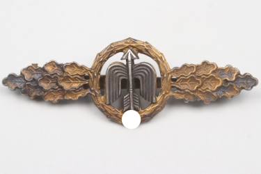 Squadron Clasp for Jäger in gold - tombak