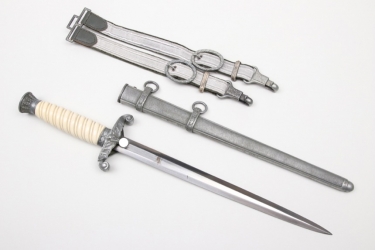 Lt. Auer - Heer officer's dagger with hangers - engraved