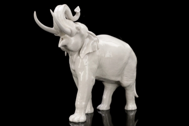 SS Allach - 'Elephant' porcelain figure #104 (Kärner)
