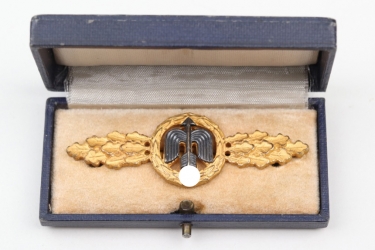 Squadron Clasp for Jäger in gold in case