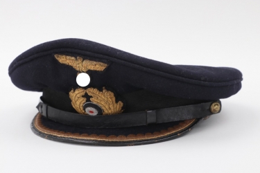 Kriegsmarine officer's visor cap - Leutnant to Kapitänleutnant