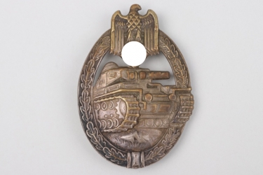 Tank Assault Badge in Silver - tombak