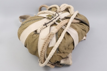 Luftwaffe RZ36 paratrooper parachute- completely packed