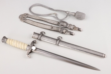 Heer officer's dagger with luxury hangers and portepee