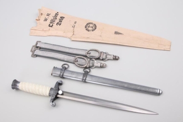 M35 Heer officer's dagger with hangers and bag