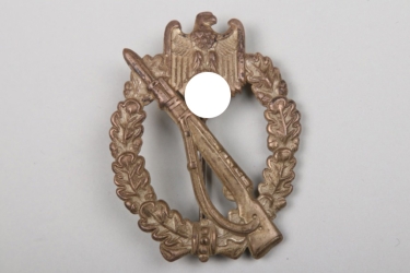 Infantry Assault Badge in Silver - Schickle/Mayer