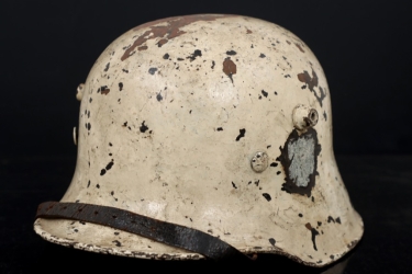 Heer M18 helmet (transitional) with white camo paint