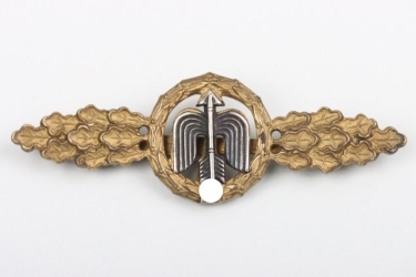 Squadron Clasp for Fighter Pilots in Gold