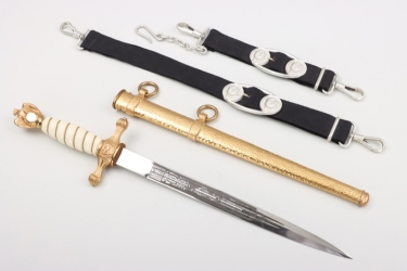 M38 Kriegsmarine officer's dagger for officials with hangers - MINT!