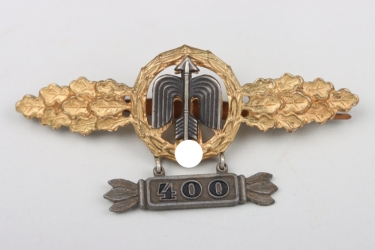 Squadron Clasp for Fighter Pilots in Gold with pendant "400"