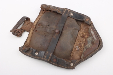 Wehrmacht holster for folding spade