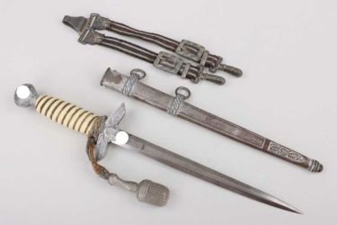 M37 Luftwaffe officer's dagger with portepee & hangers - Alcoso