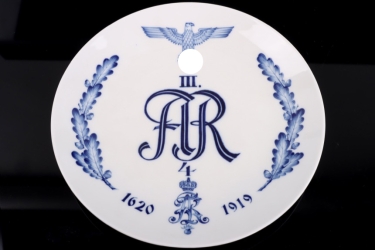 Meissen porcelain regiment plate "III. Artillerie Regiment No 4"