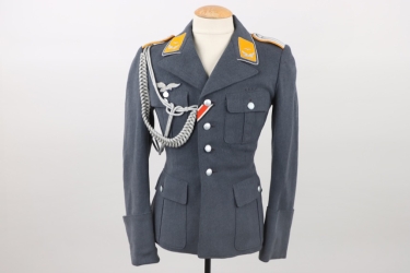 Luftwaffe flying troops tunic for a Leutnant