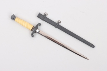 Miniature to M35 Heer officer's dagger