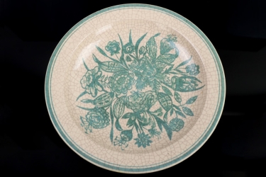 Allach porcelain ceramic plate witbh flower decor