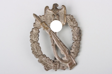Infantry Assault Badge in Silver "O. Schickle by L/18"