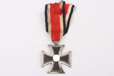 1939 Iron Cross 2nd Class - unmarked "Ferdinand Hoffstätter, Bonn"