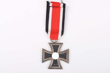 1939 Iron Cross 2nd Class - "11" Grossmann & Co., Wien