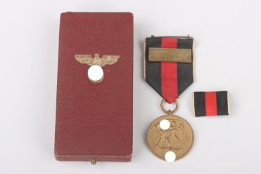 Sudetenland Anschluss medal 1. October 1938 with "Prager Burg" with case