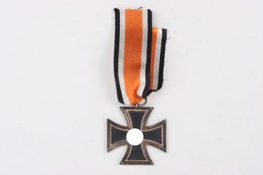 1939 Iron Cross 2nd Class (maker marked)