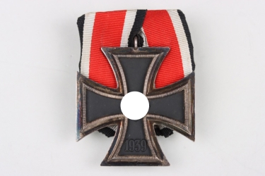 1939 Iron Cross 2nd Class on medal bar