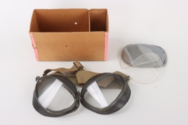 Wehrmacht motorcycle goggles with original cardboard box