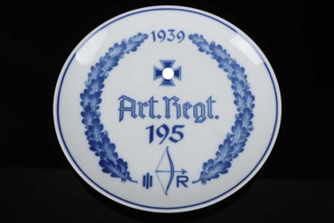 "1939 Art.Regt.195" porcelain plate (Meissen)