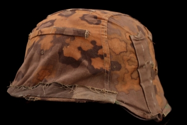 Untouched M42 Waffen-SS combat helmet and cover set, « Battle of the Bulge  »