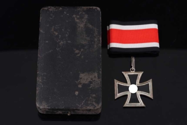 Knight's Cross of the Iron Cross "800" in case - S&L