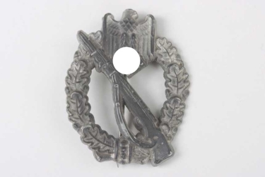 Infantry Assault Badge in Silver "S&H"