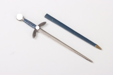 Miniature to M35 Luftwaffe officer's sword