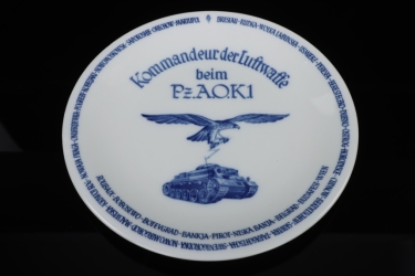 "Kommandeur der Luftwaffe beim Pz.A.O.K.1" porcelain plate (Meissen)