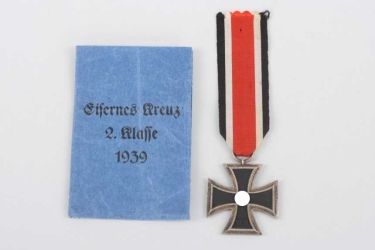 1939 Iron Cross 2nd Class with S&L pouch