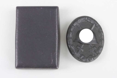 Wound Badge in Black in case - L/11 (mint)