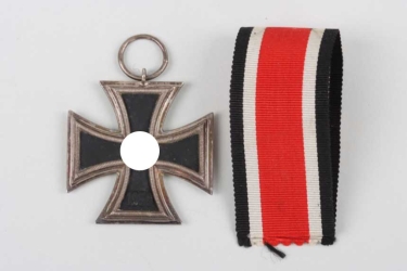 1939 Iron Cross 2nd Class, "25" Arbeitsgemeinschaft Hanau, double marking