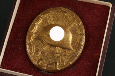 Wound Badge in Gold, 2nd Pattern, in case of issue