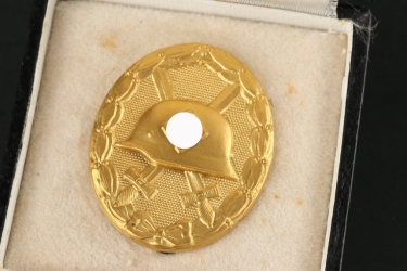 Cased Wound Badge in Gold, 2nd Pattern