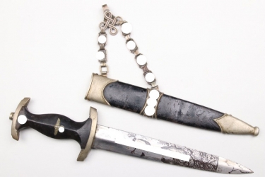 SS Chained Service Dagger