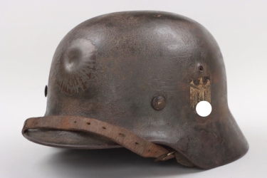 Heer M35 "battle damage" single decal helmet - ET64