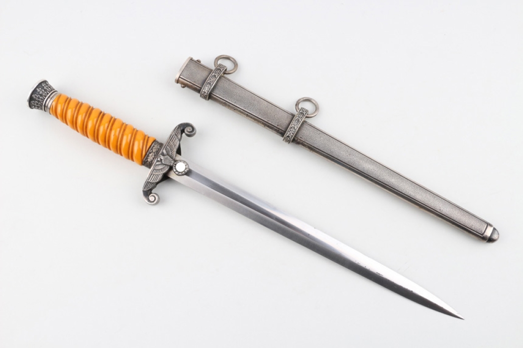 Heer officers dagger with engraved pommel