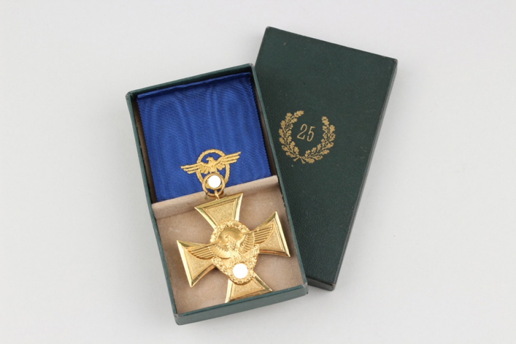 Police 25 years Service Award in case 