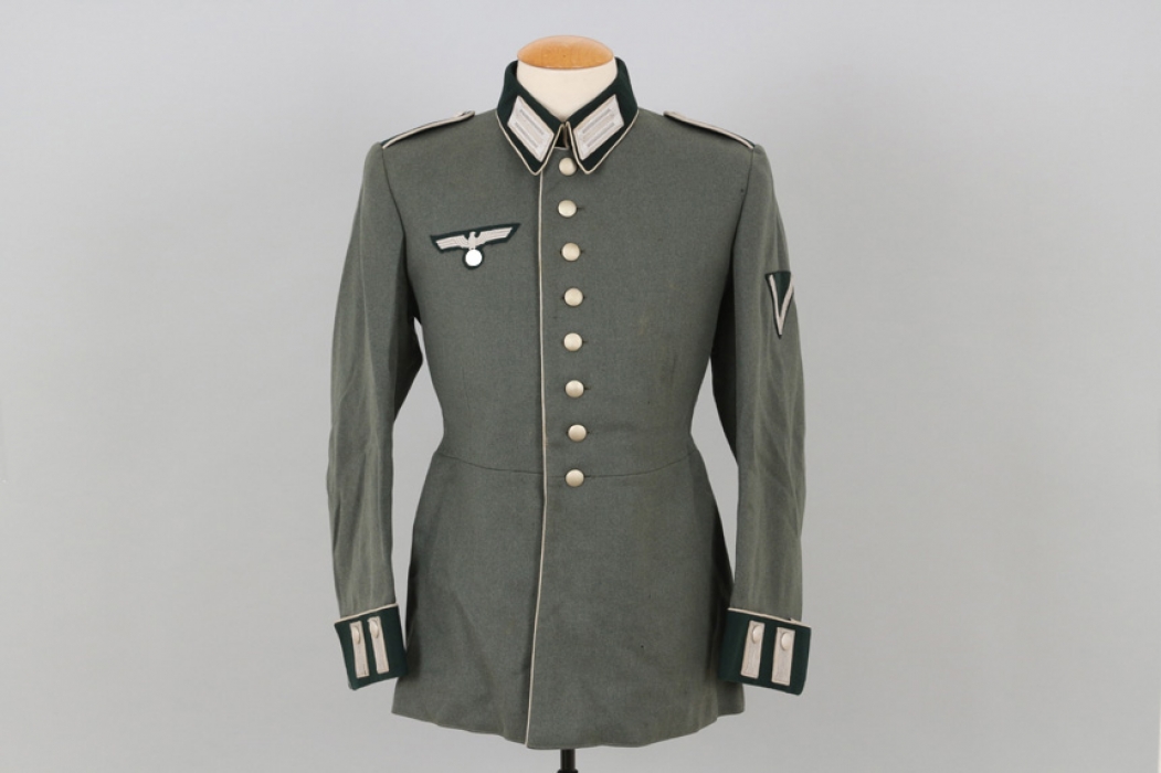 Inf.Rgt.42 parade tunic for a Gefreiter 