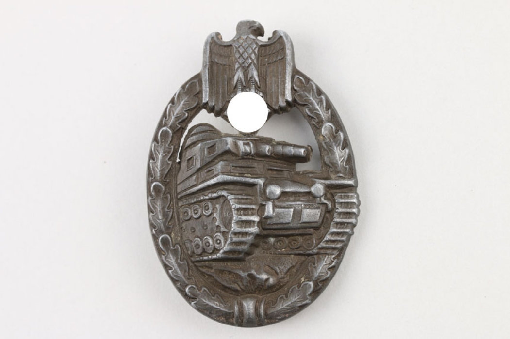 Tank Assault Badge in bronze - hollow 