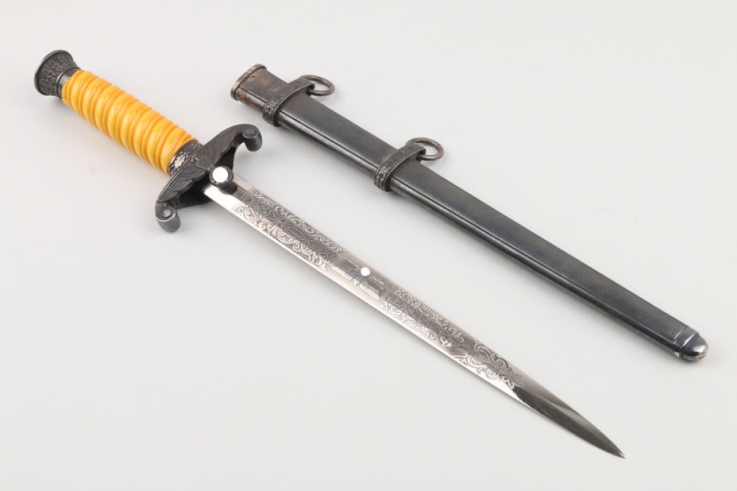 Heer officers dagger with etched blade 