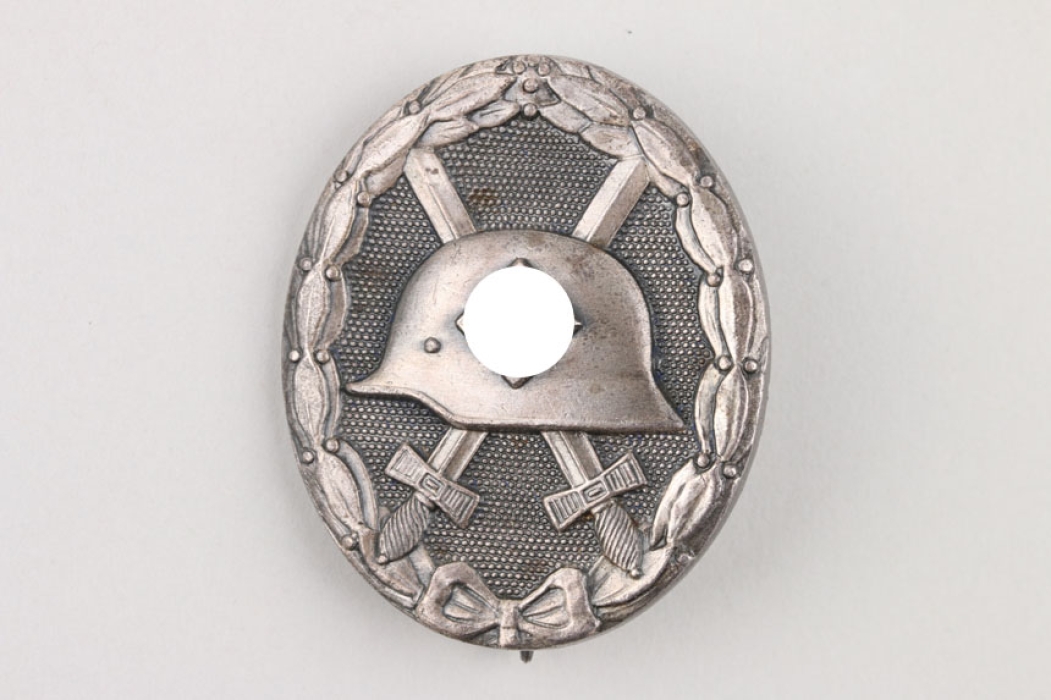 Wound Badge in silver - L/12 marked